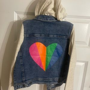 TUCKER + TATE Heart Graphic Hooded Denim Jacket